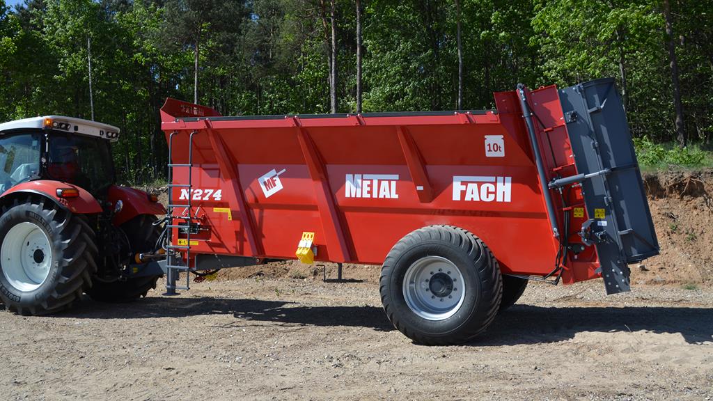 Навозоразбрасыватель Metal-Fach N-274 "ROTOS" (10 тонн)