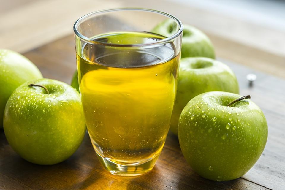 Сок яблочный концентрированный осветленный Brix 70% кислотность 2,5-4,5