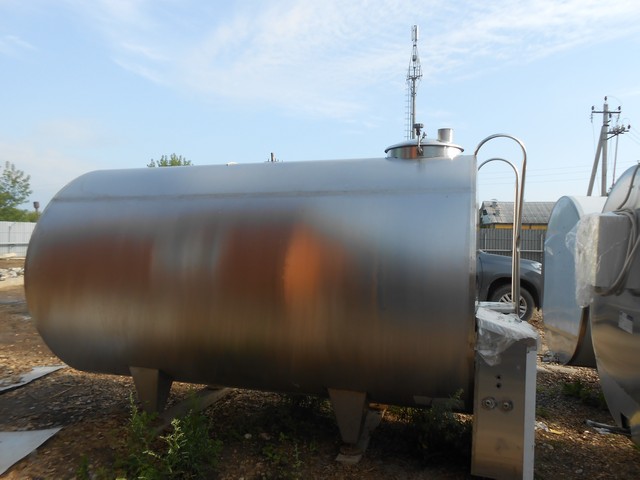 Танк охладитель молока горизонтальный с автоматом промывки 1000-12000 литров