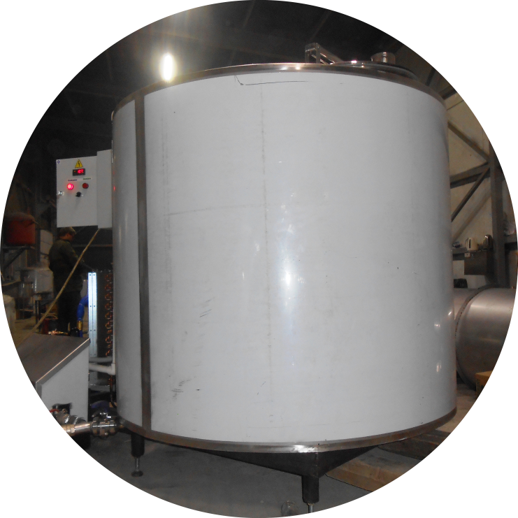 Танк охладитель молока вертикальный с автоматом промывки 1000-12000 литров